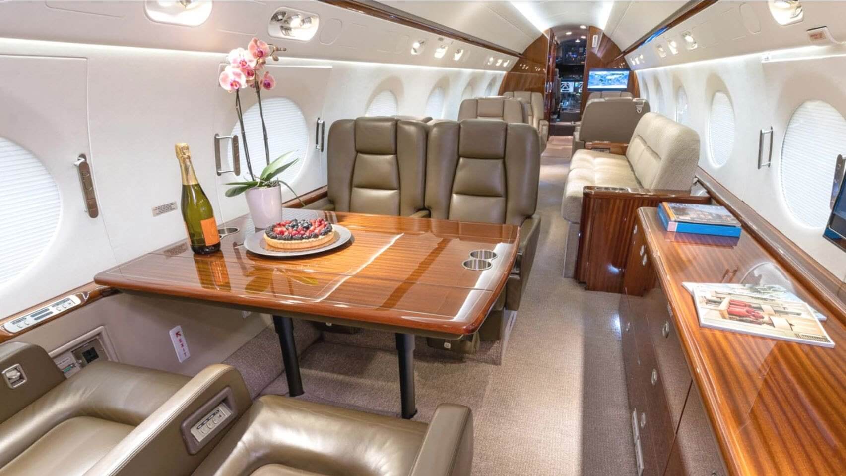 2015 GULFSTREAM G550 - Heavy Jet - Wonders of Luxury